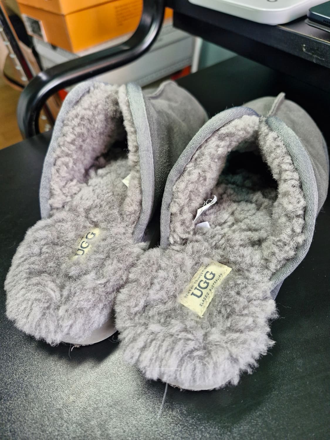 UGG 슬리퍼 회색 250mm 상품이미지3