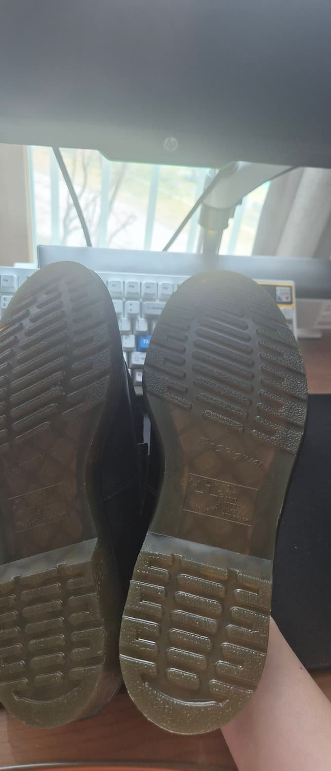 미사용 닥터마틴 아드리안 280 uk9 팝니다 상품이미지3