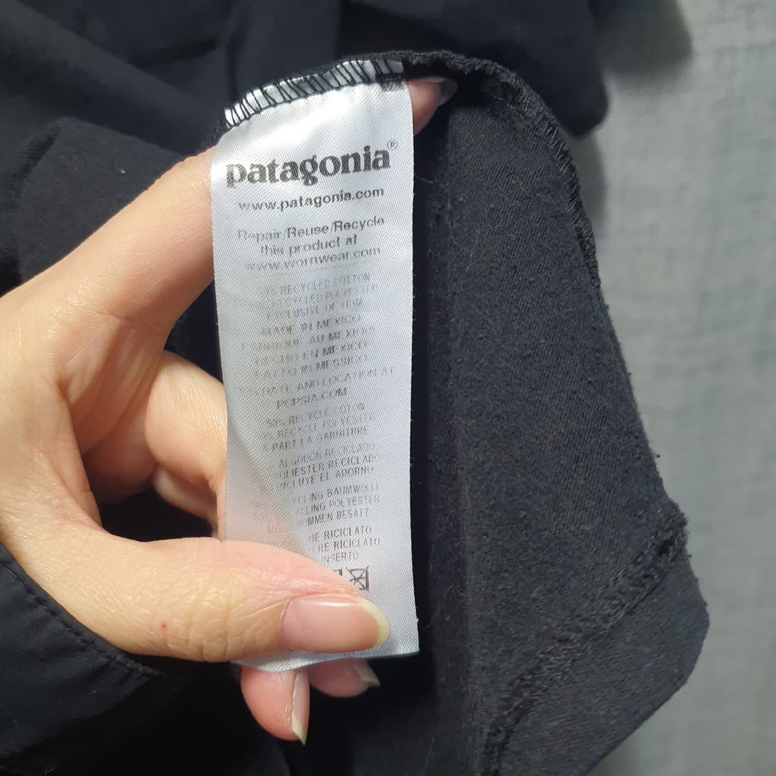 파타고니아 포켓 반팔 티셔츠 블랙  상품이미지5