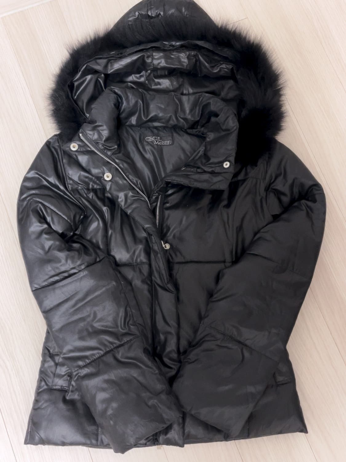 세실 맥비 퍼후드 경량패딩 상품이미지1