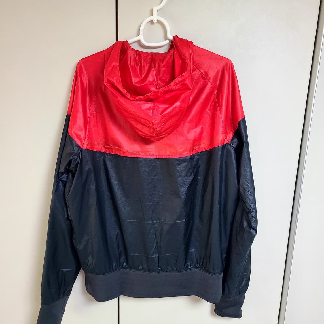 나이키 윈드러너 바람막이 검빨 레드 블랙 상품이미지2