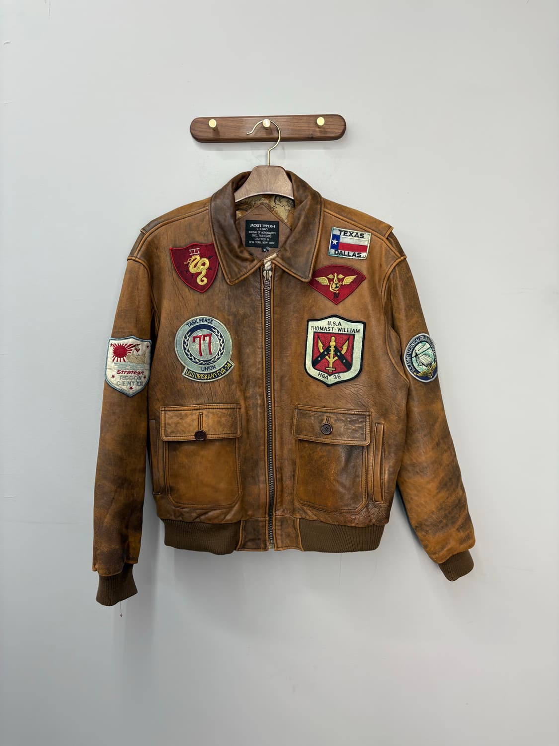 아비렉스 패치 디테일 가죽자켓 A2899 상품이미지2