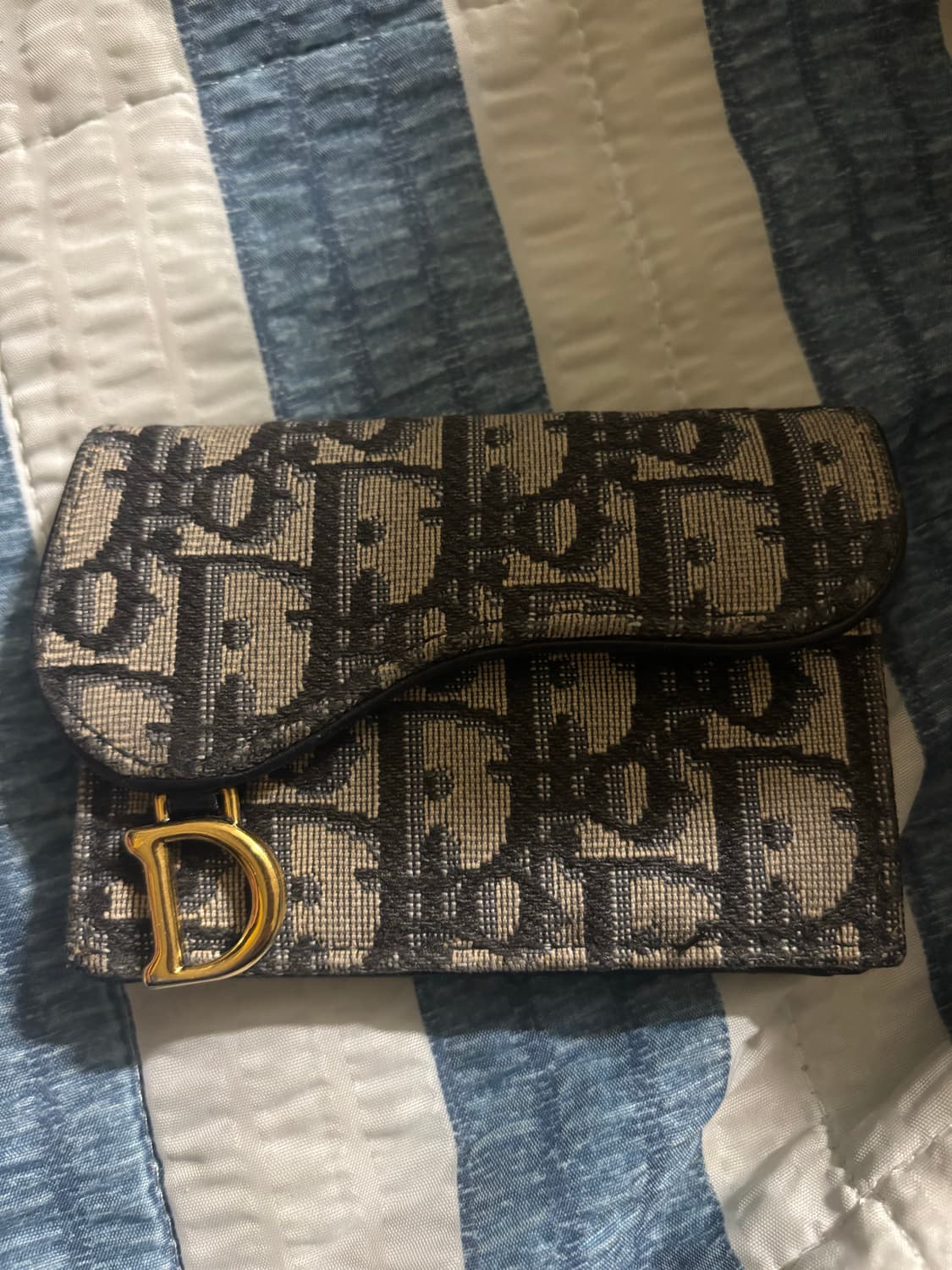 디올 지갑 상품이미지1