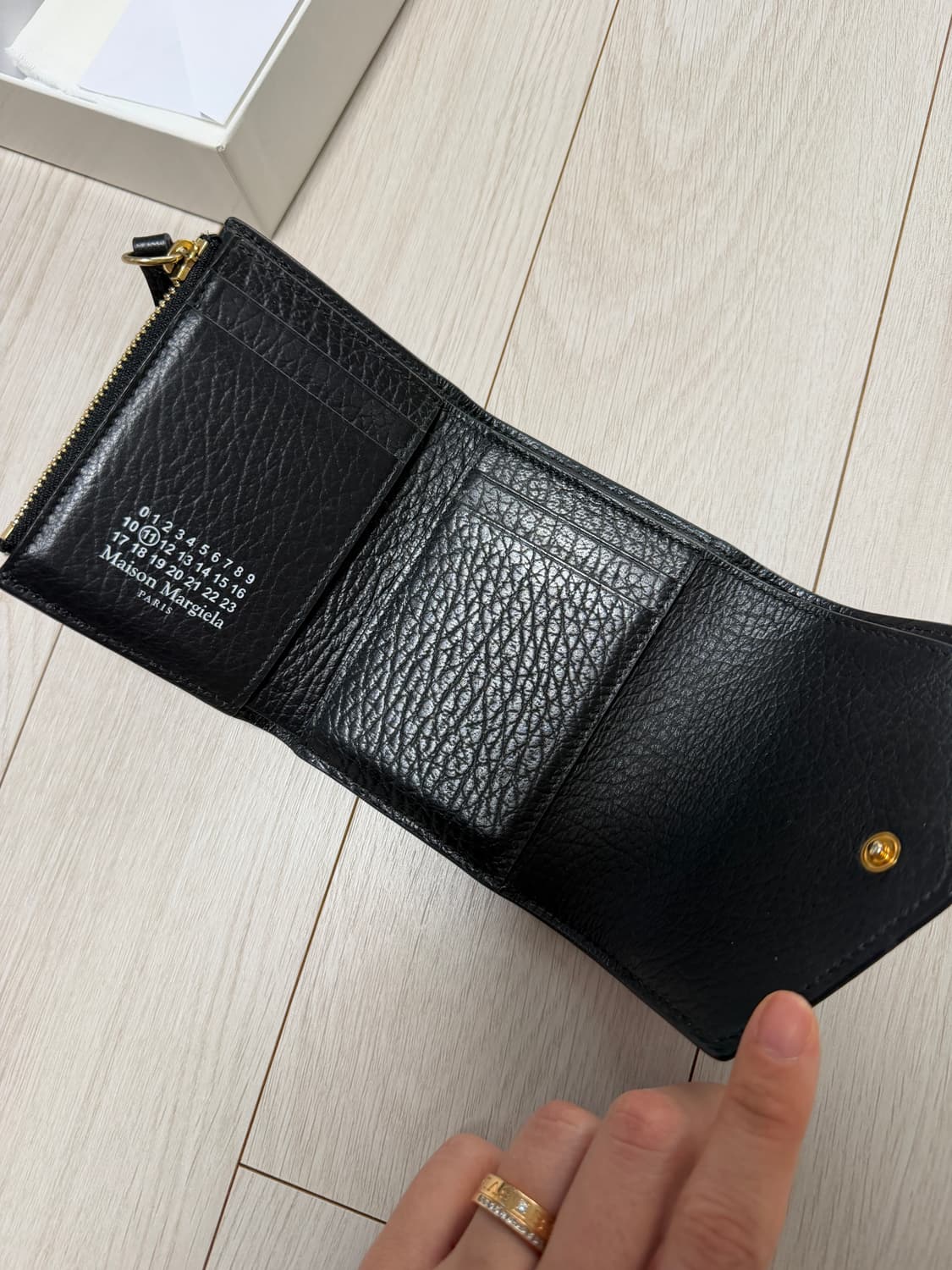 메종마르지엘라 스티치 엔벨롭 반지갑 상품이미지4