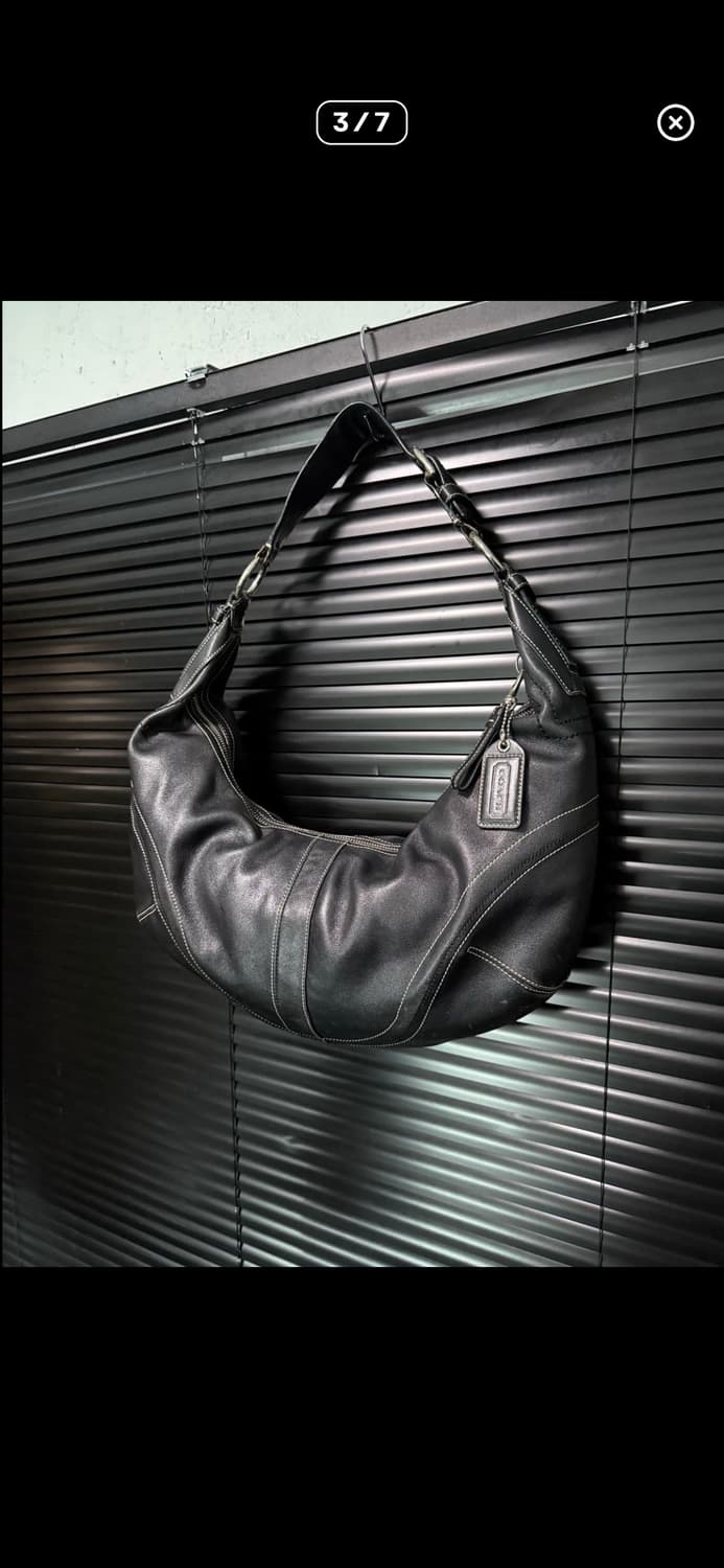 코치 하프 숄더백 상품이미지3