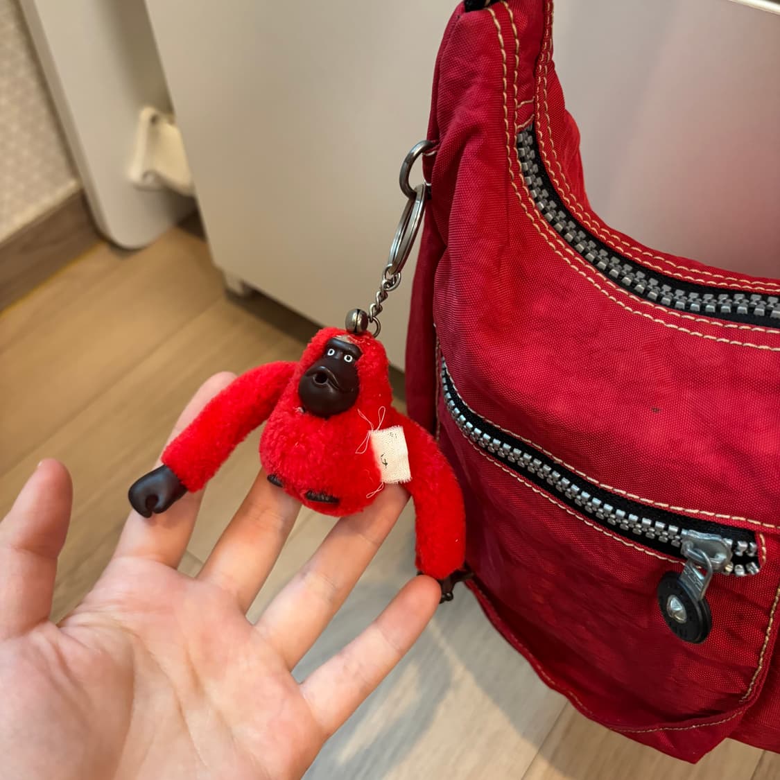 키플링 레드 숄더 크로스백 상품이미지3
