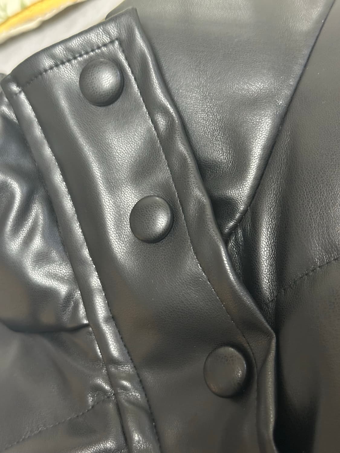 빈티지 유광 숏패딩 상품이미지3