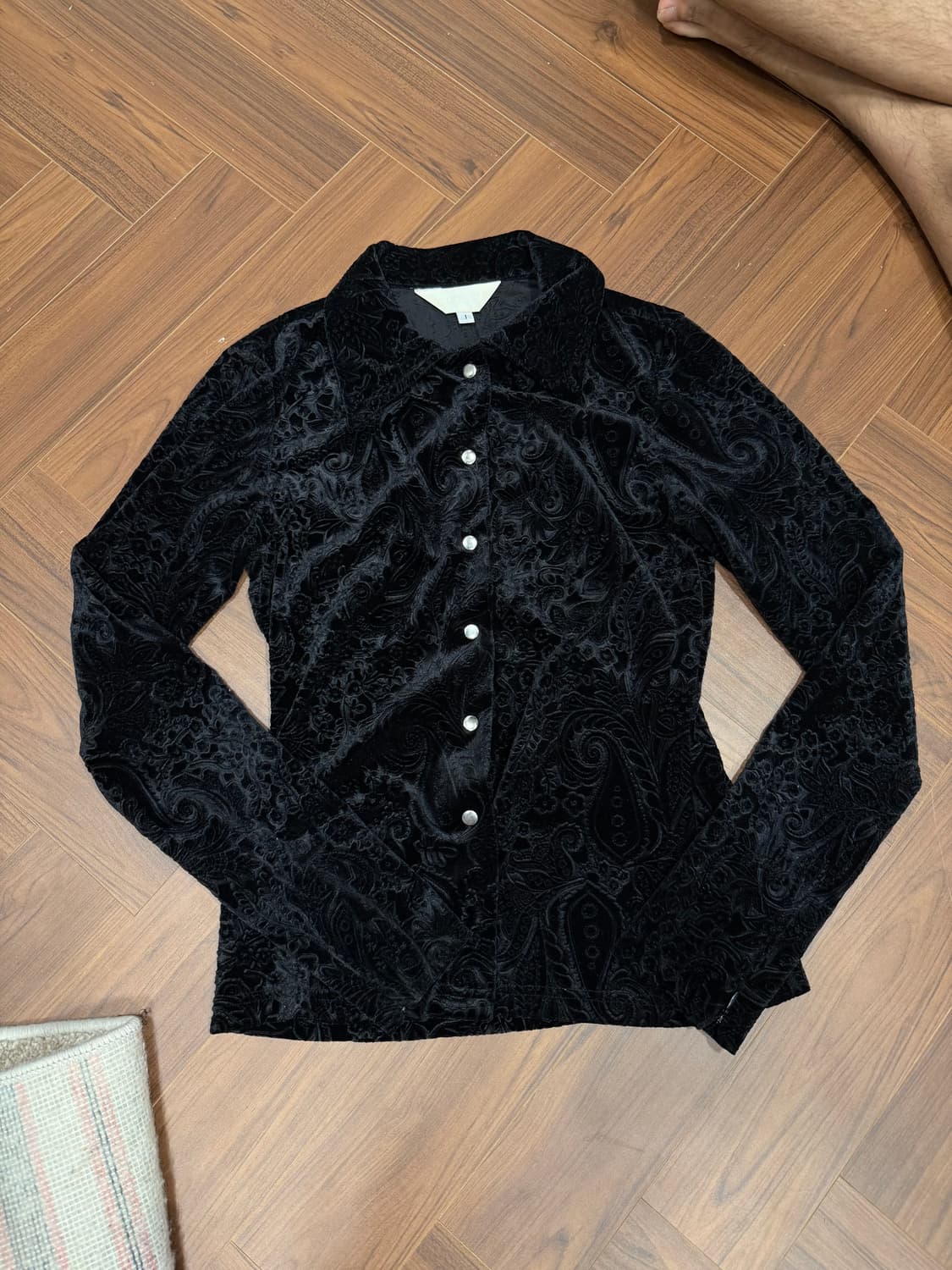 윤세 벨벳 셔츠 상품이미지1