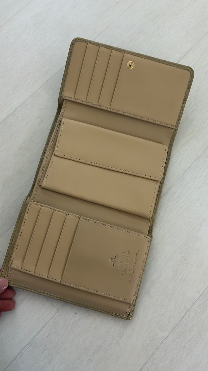 비비안웨스트 우드 겨자색 반지갑 정품  상품이미지2