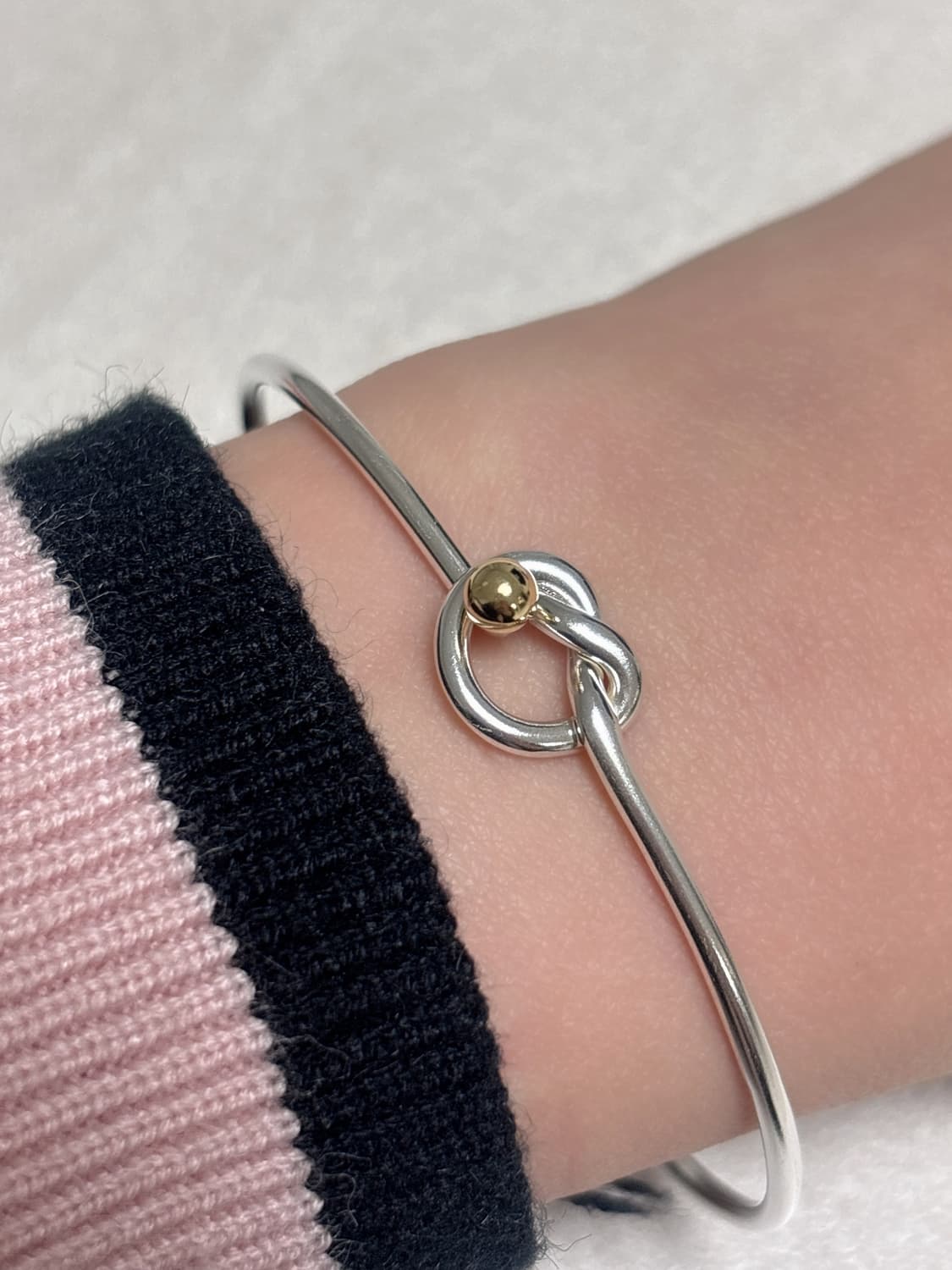 티파니앤코 18k 콤비 실버 후크 앤 아이 하트 뱅글 팔찌 상품이미지1