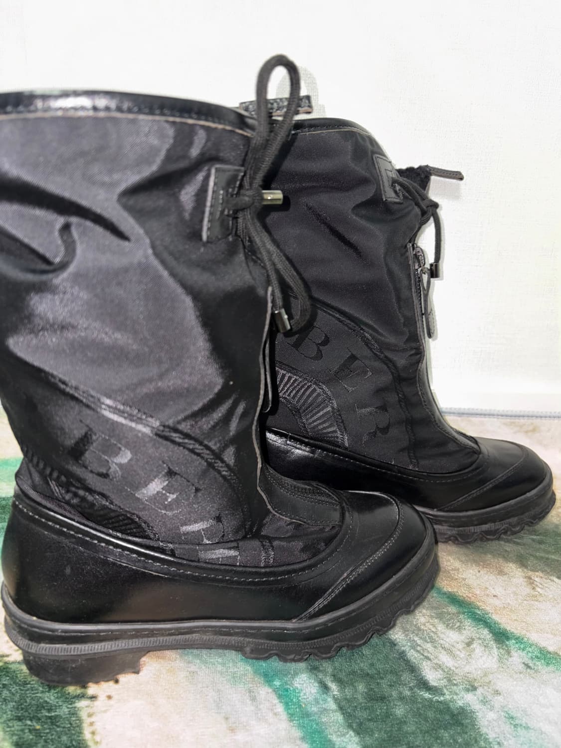 버버리 스노우 부츠 상품이미지1