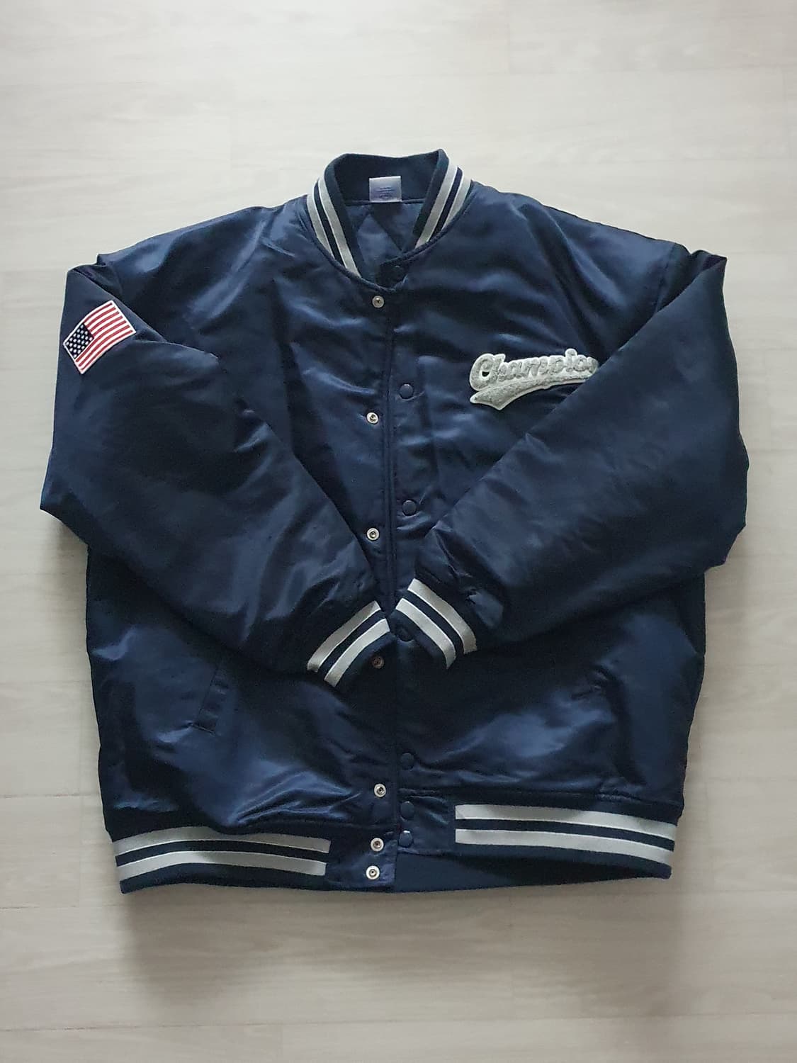 챔피온 새틴 바시티 자켓 네이비 상품이미지2