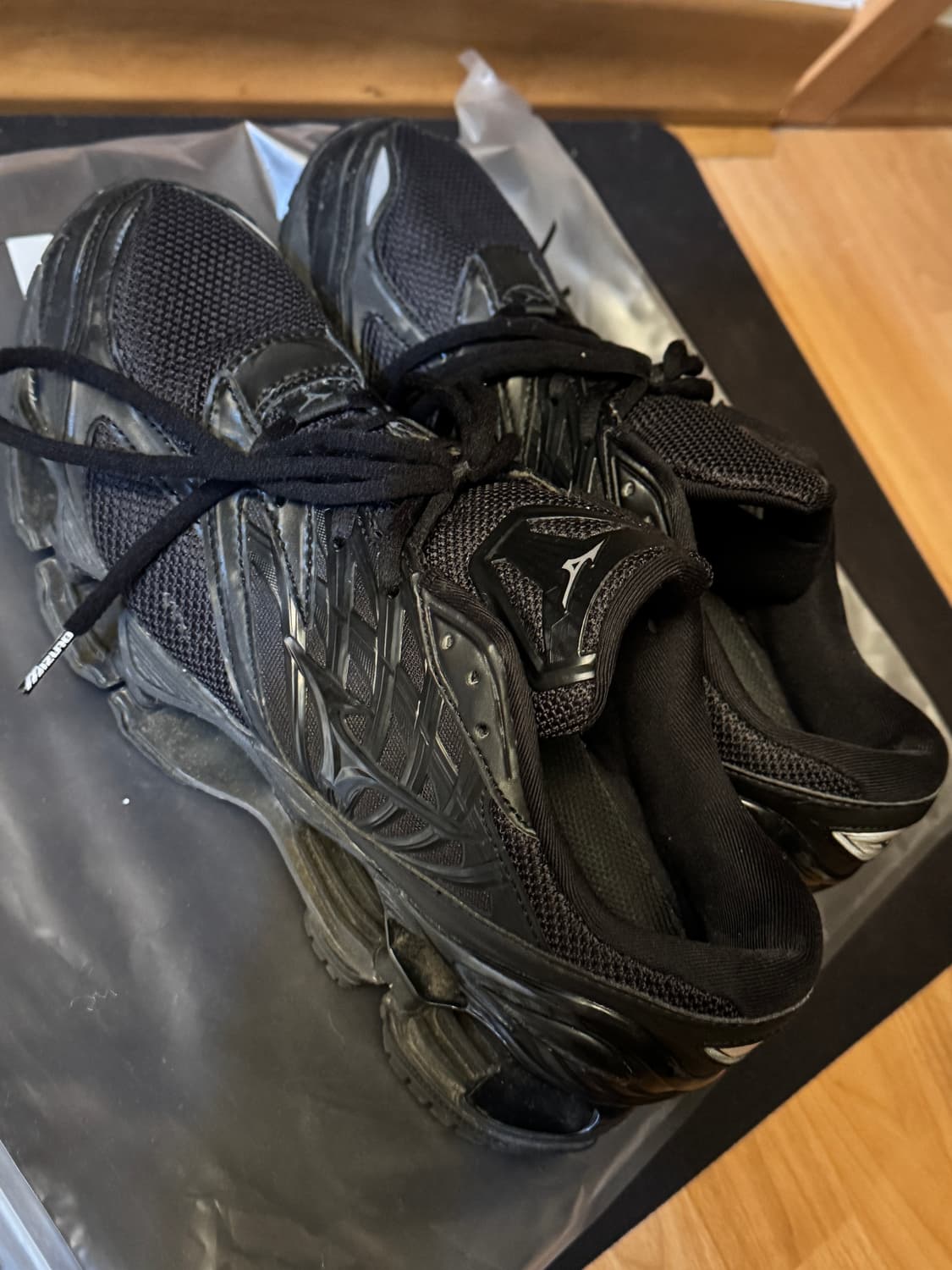 미즈노 웨이브 프로페시 LS 블랙 상품이미지1