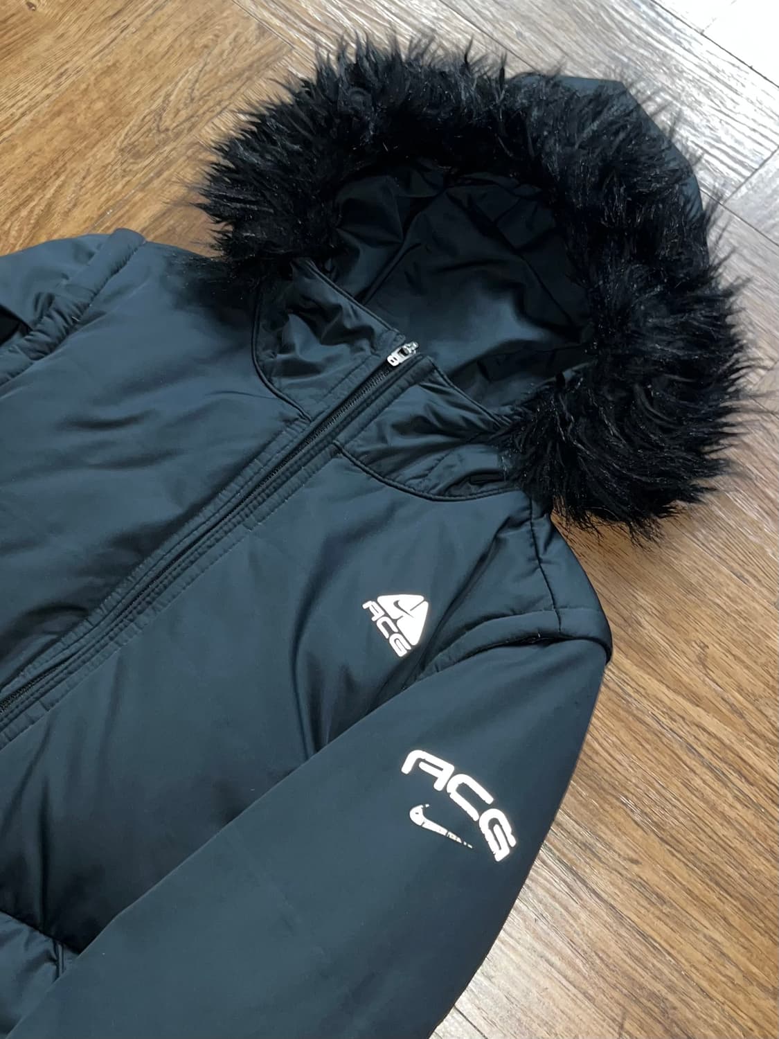 나이키 ACG 퍼 패딩 상품이미지3