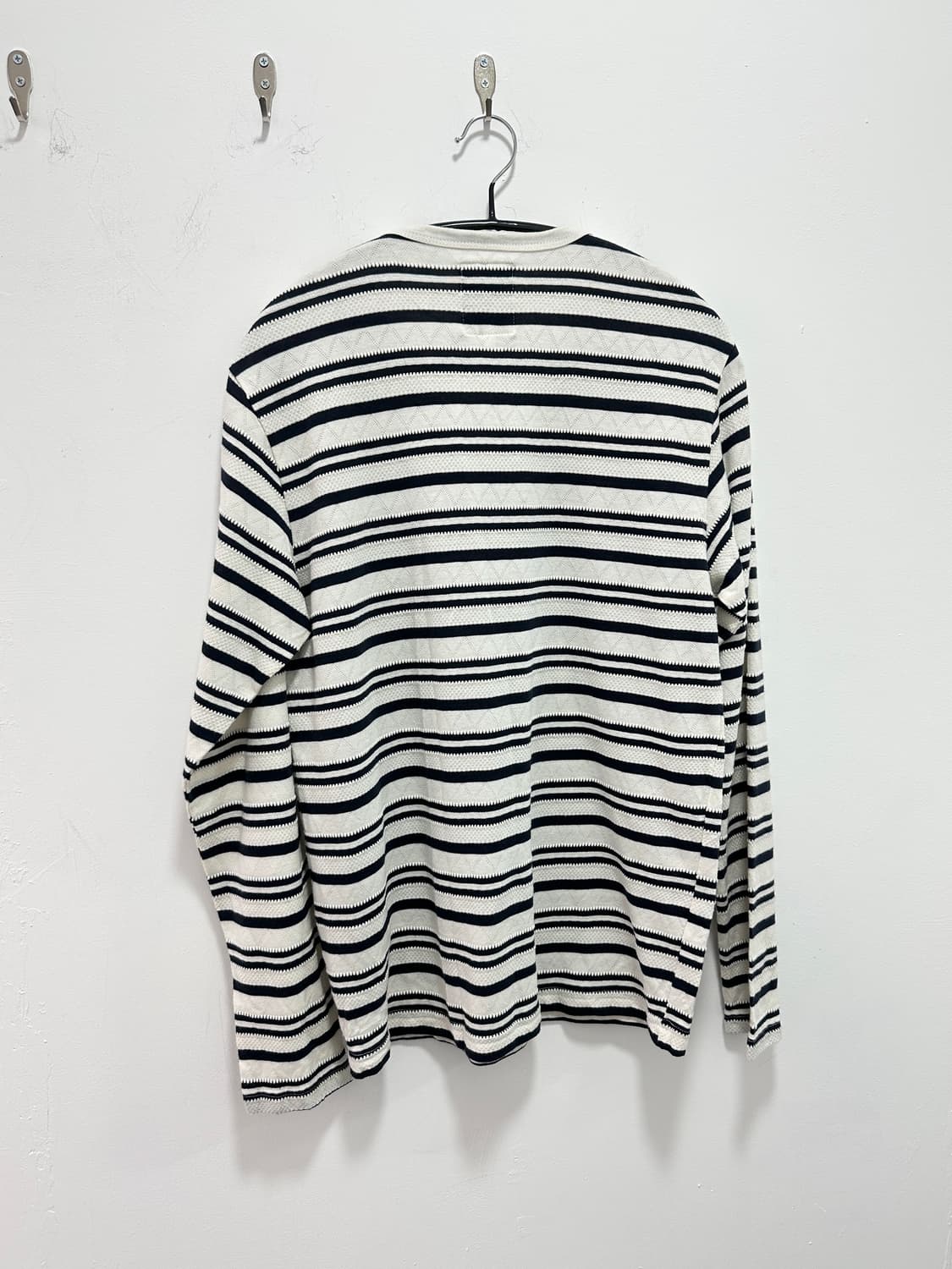 Louis Charlon textured stripe v knit 상품이미지5