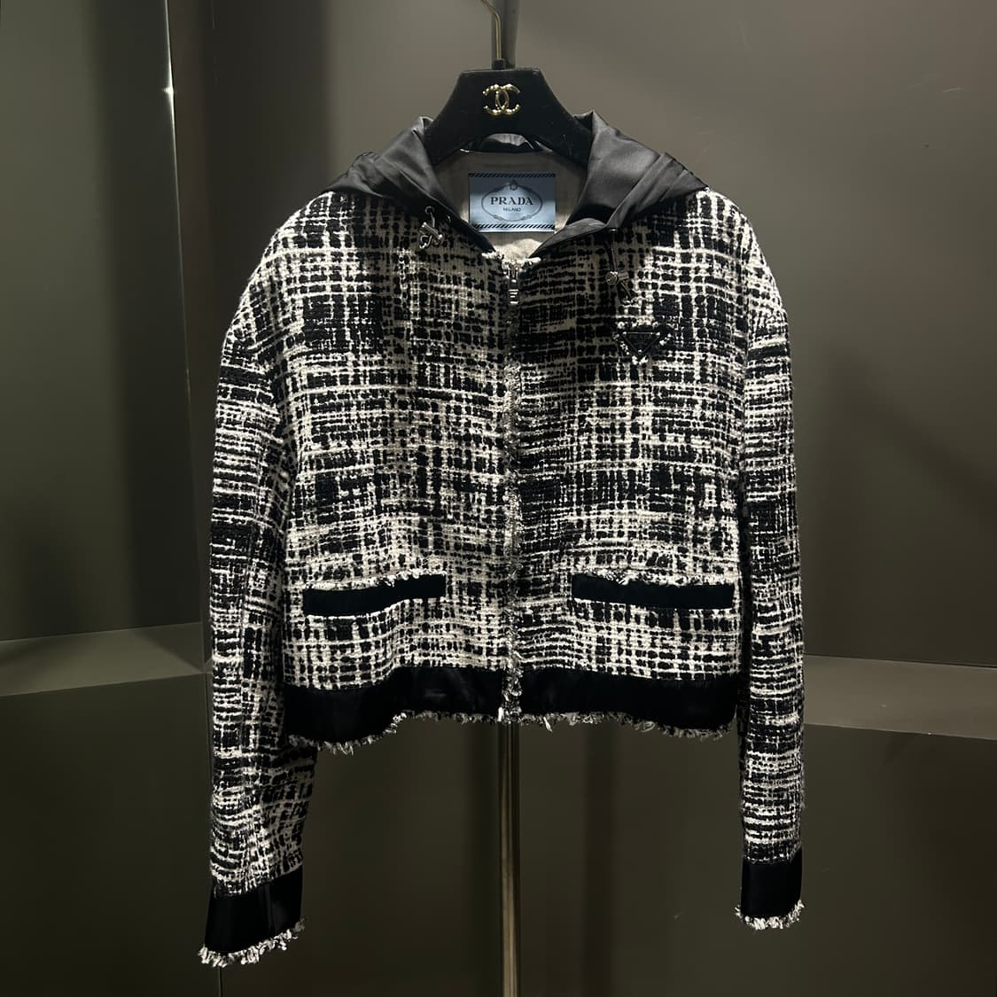 프라다 나일론 후드 트위드 자켓 상품이미지1