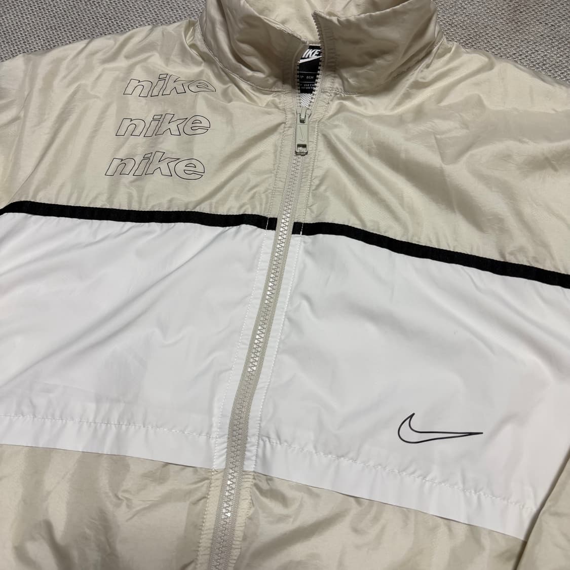 나이키 멀티로고 우븐 바람막이 자켓 상품이미지2