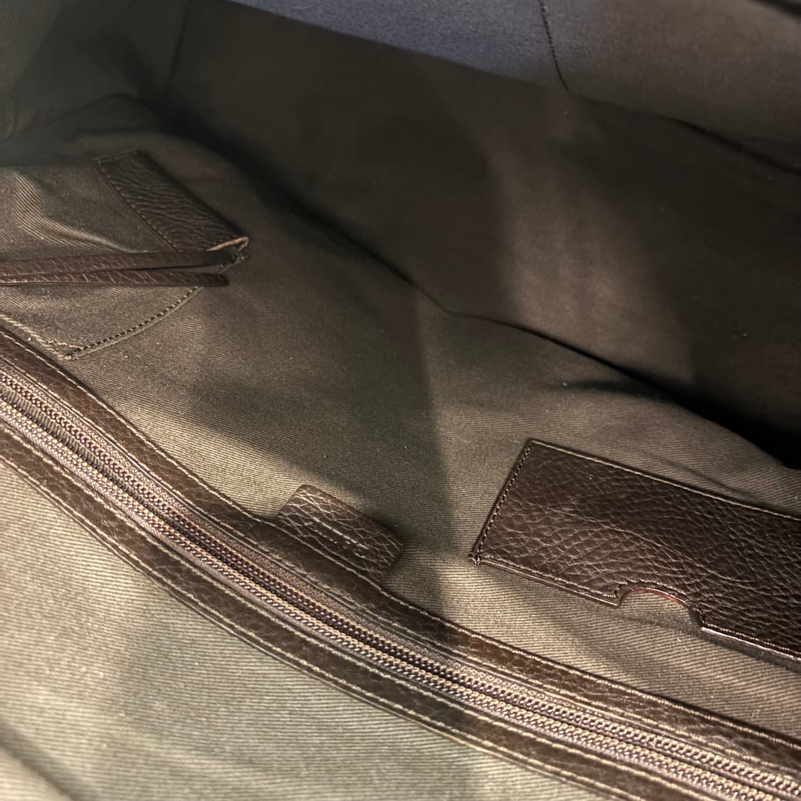 정품 발리 가죽 브리프케이스 서류가방      상품이미지10