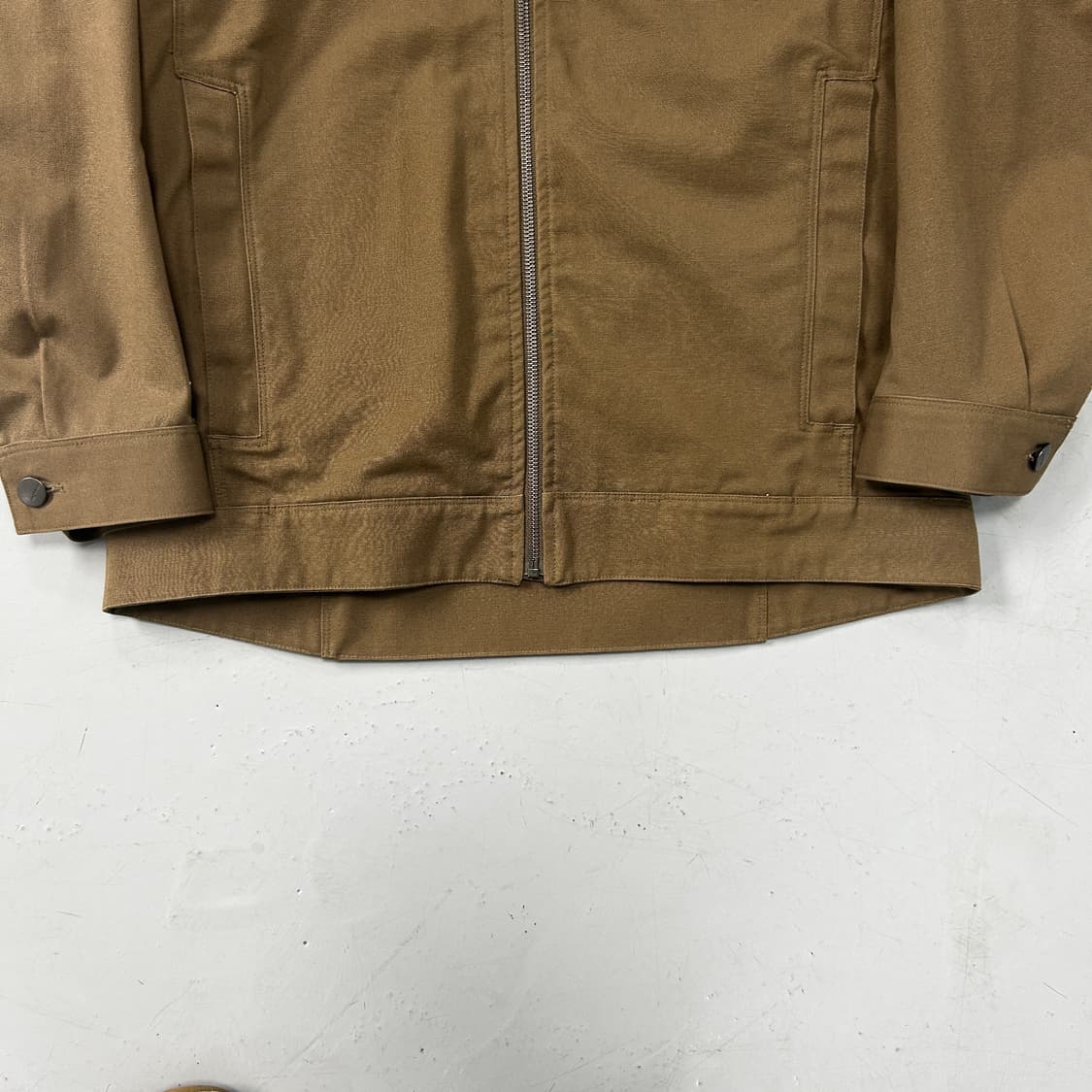 아크테릭스 크로스와이어 로고 워크자켓 상품이미지4