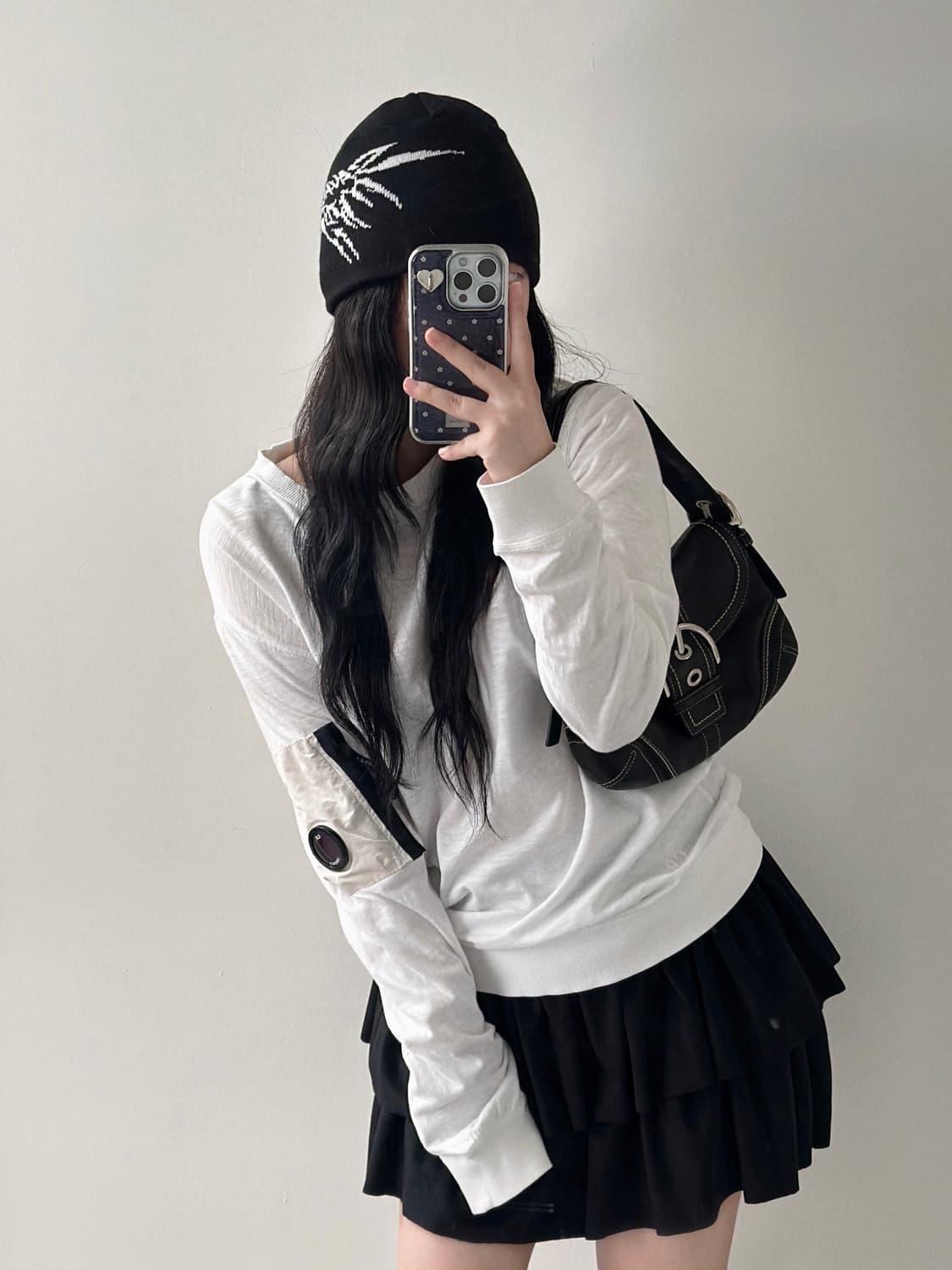 C.P컴퍼니 렌즈와펜 나일론 포켓 화이트 맨투맨  상품이미지2