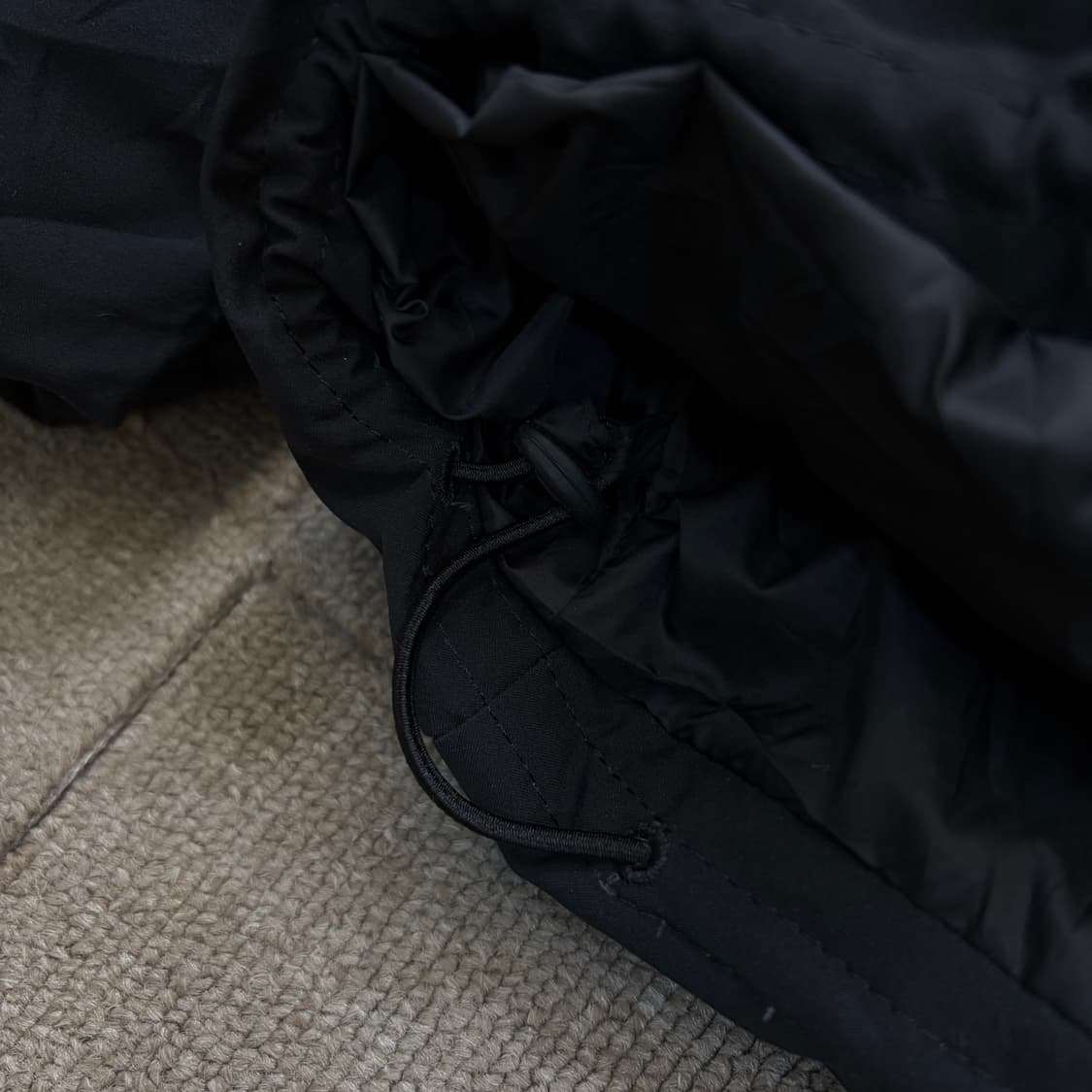 uniqlo 유니클로 심리스 다운 파카 패딩 xs 상품이미지4