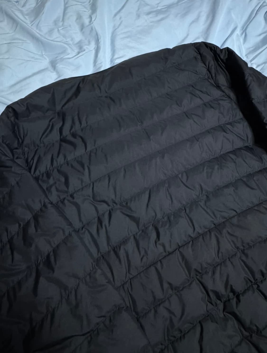 유니클로 여성용 경량패딩 PUFFTECH 컴팩트 패딩 블랙 L 상품이미지4