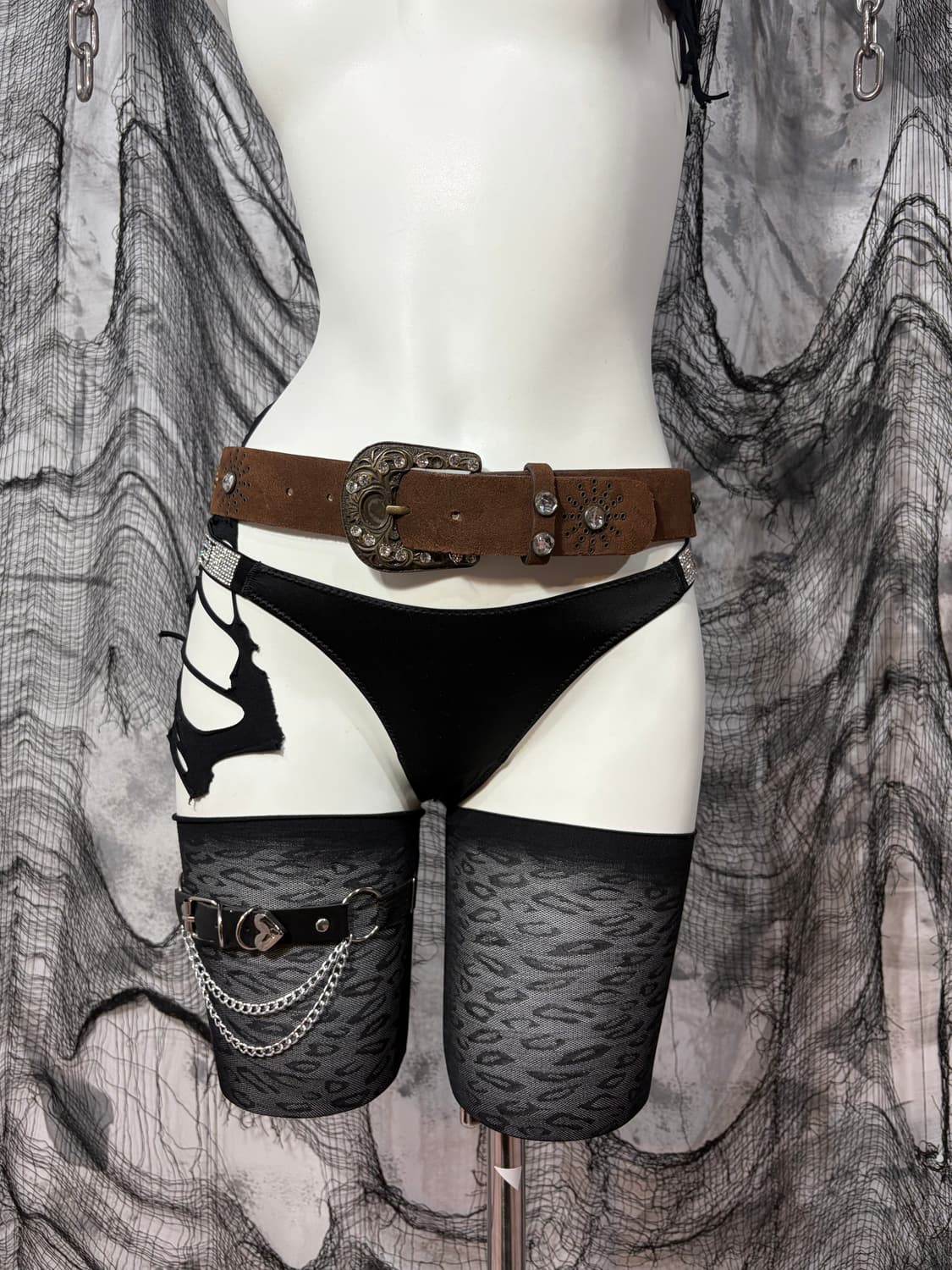 cubic studded western brown belt 상품이미지3