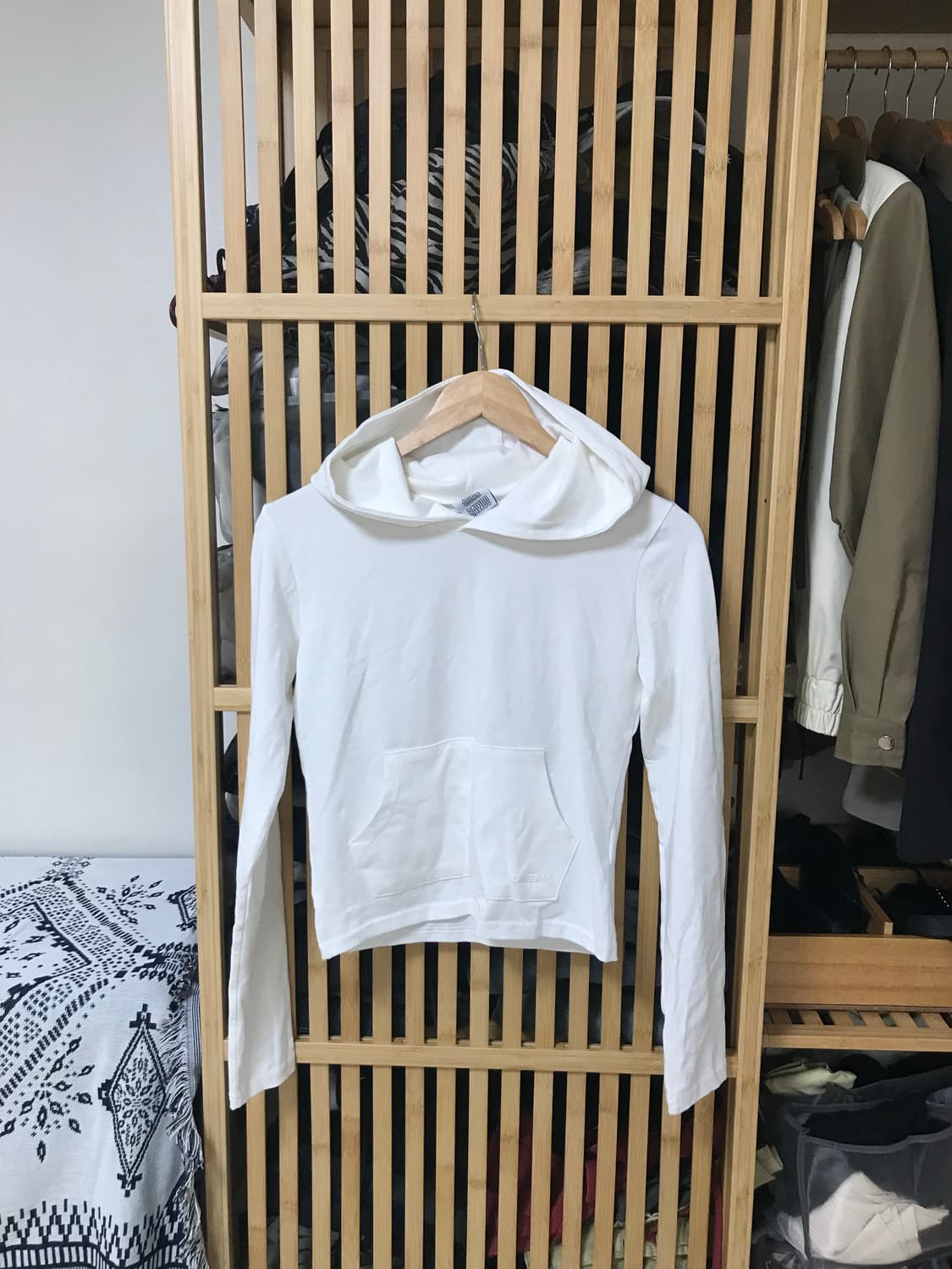 크롭 후드 긴팔티 상품이미지1