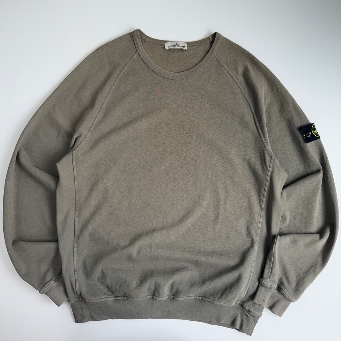 Stone island  스톤 아일랜드 올드이펙트 와펜 맨투맨  상품이미지3