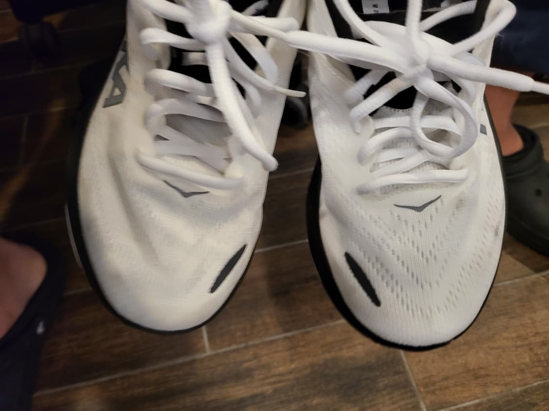 호카 흰색/검정 운동화 235 상품이미지4