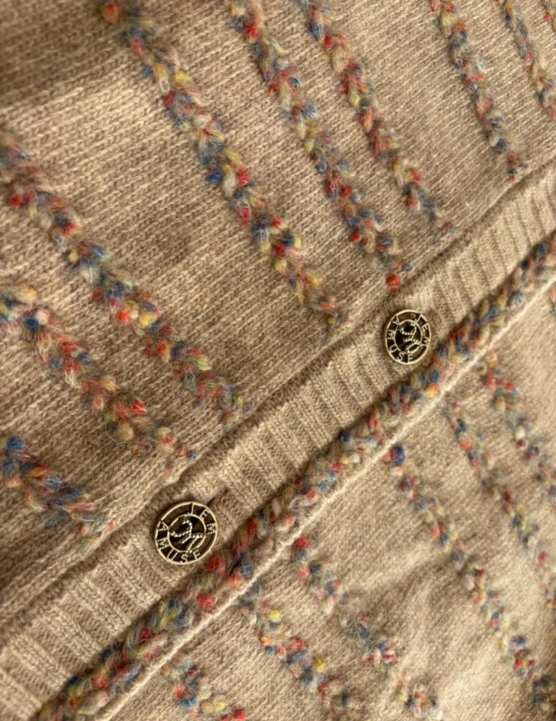 마인(MINE) 캐시미어 혼방 보석버튼 모헤어 가디건 상품이미지2