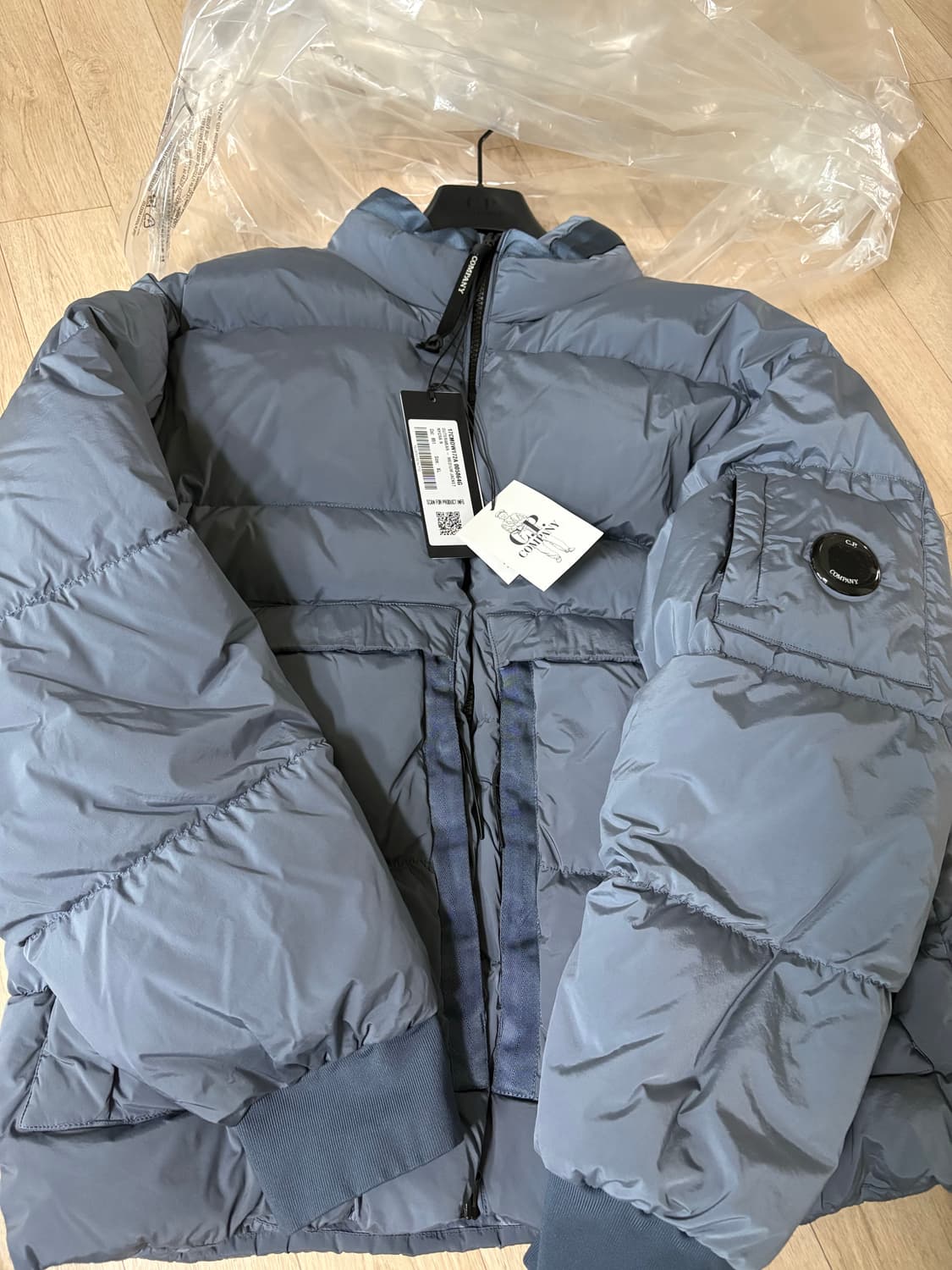 XL)c.p컴퍼니 나이크라R 쇼트 다운 자켓 스톤 블루 cp컴퍼니 패딩 상품이미지1