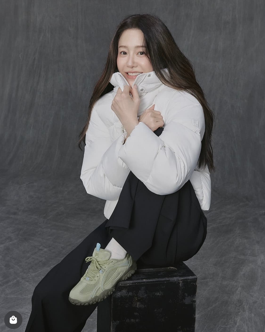 휠라 여성 플로우 다운 패딩 화이트 WM사이즈 새상품 상품이미지2