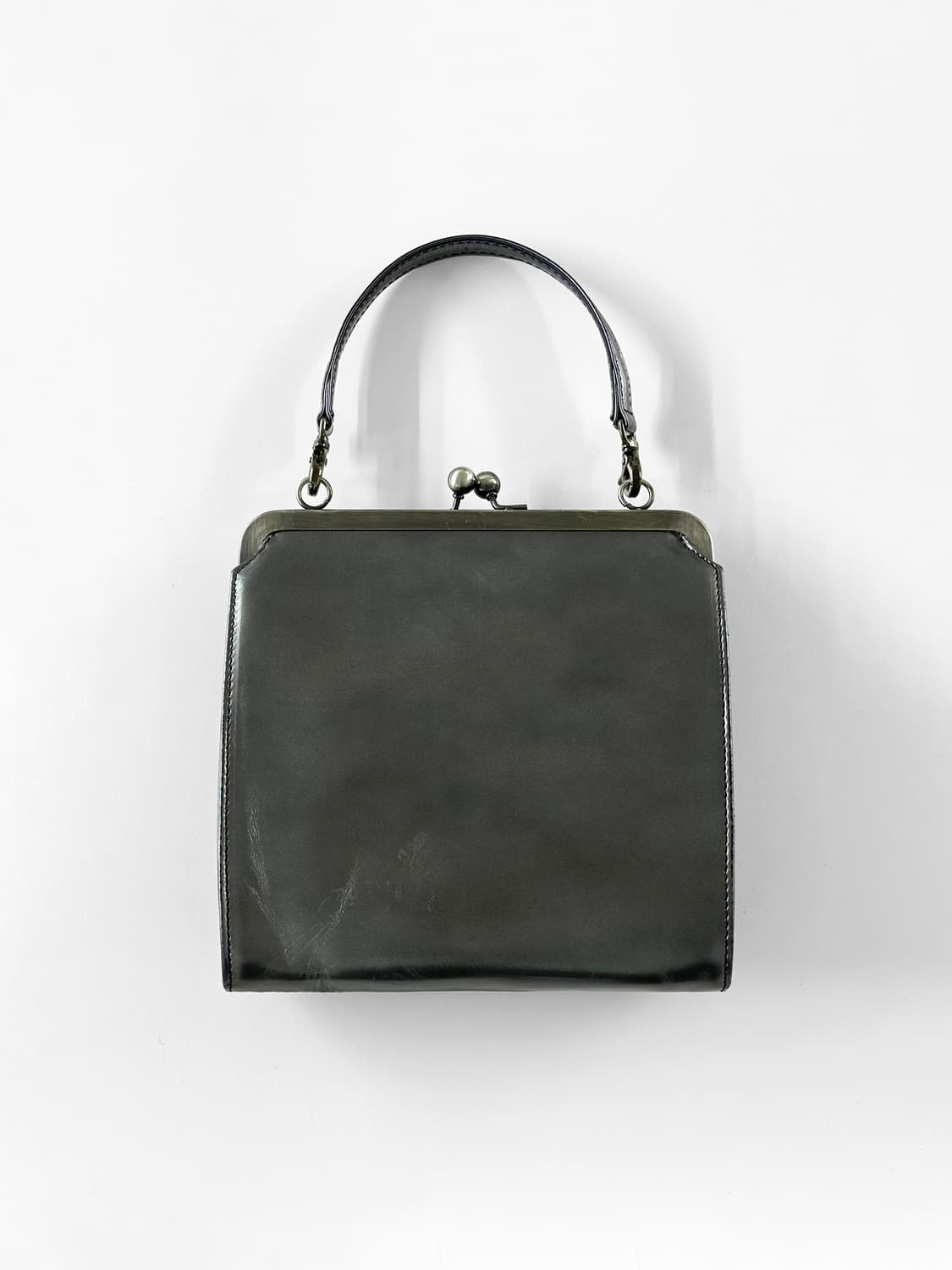 90~00s 장 폴 고르티에 로즈 엠보싱 프레임 백 상품이미지3