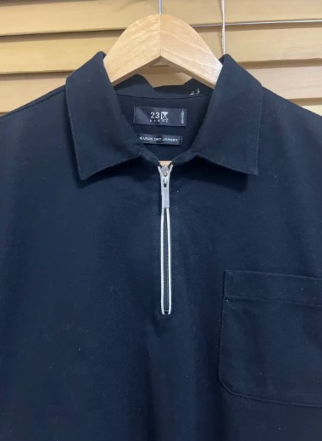 23구 남성 블랙 집업반팔티셔츠 46 상품이미지1