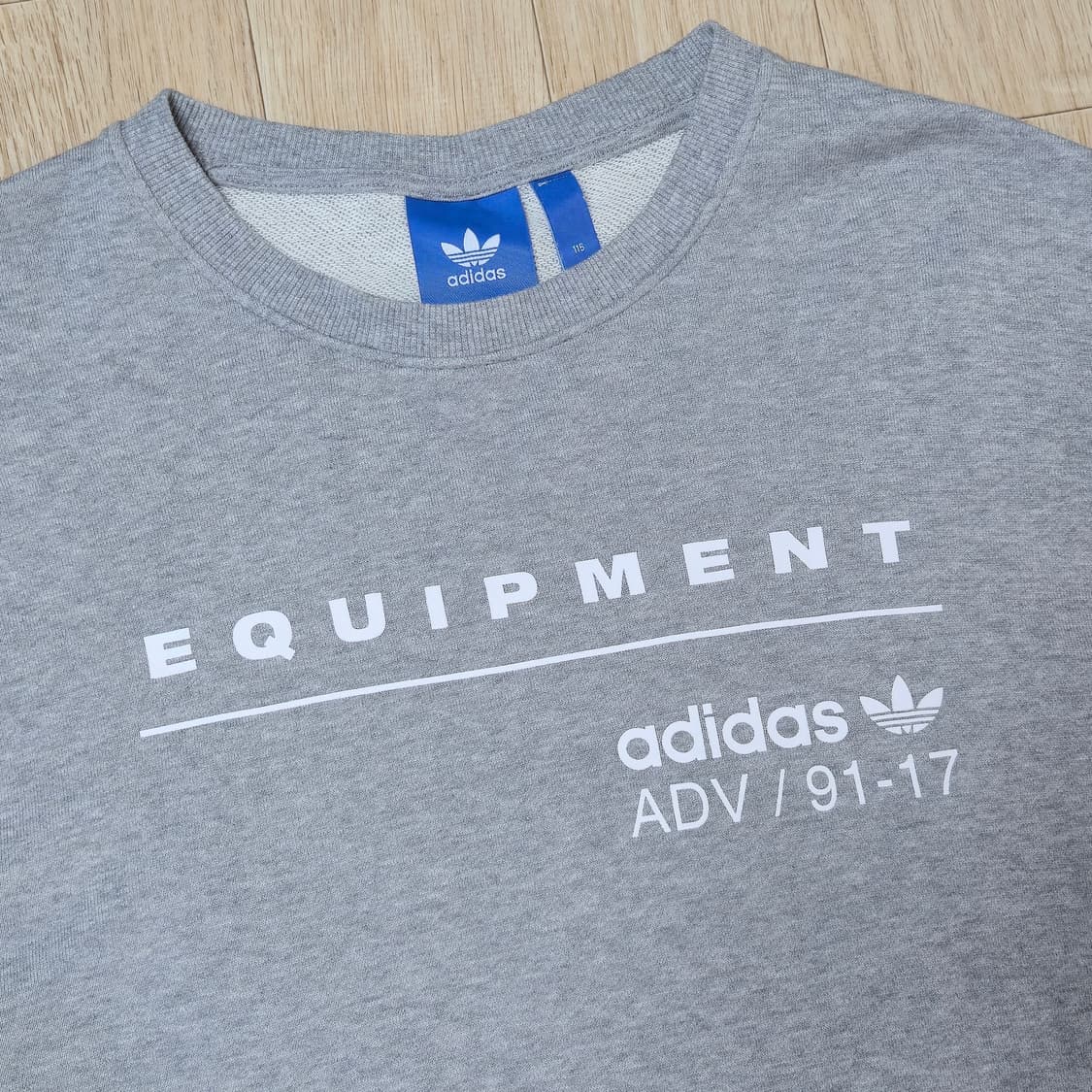 아디다스 EQUIPMENT 맨투맨 회색 상품이미지1