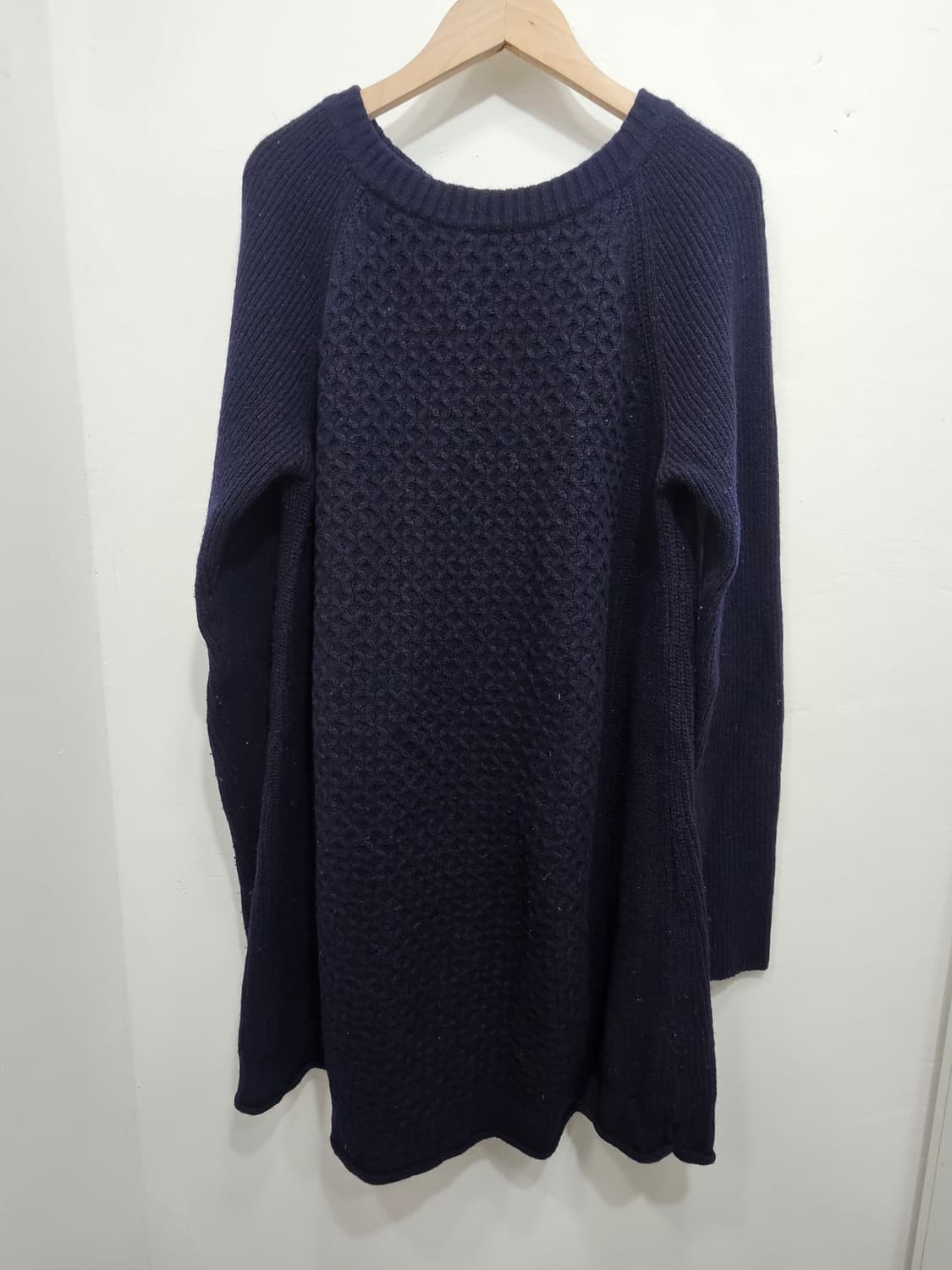 네이비 꽈배기 니트미디 지퍼 원피스 상품이미지6