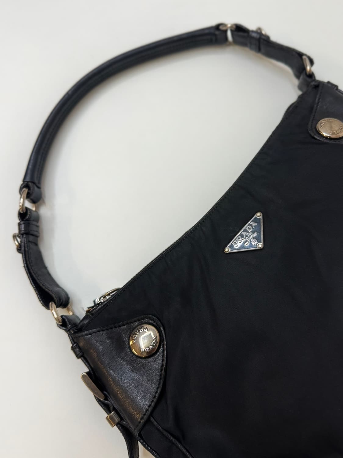 Prada 프라다 나일론 호보 숄더백 상품이미지4