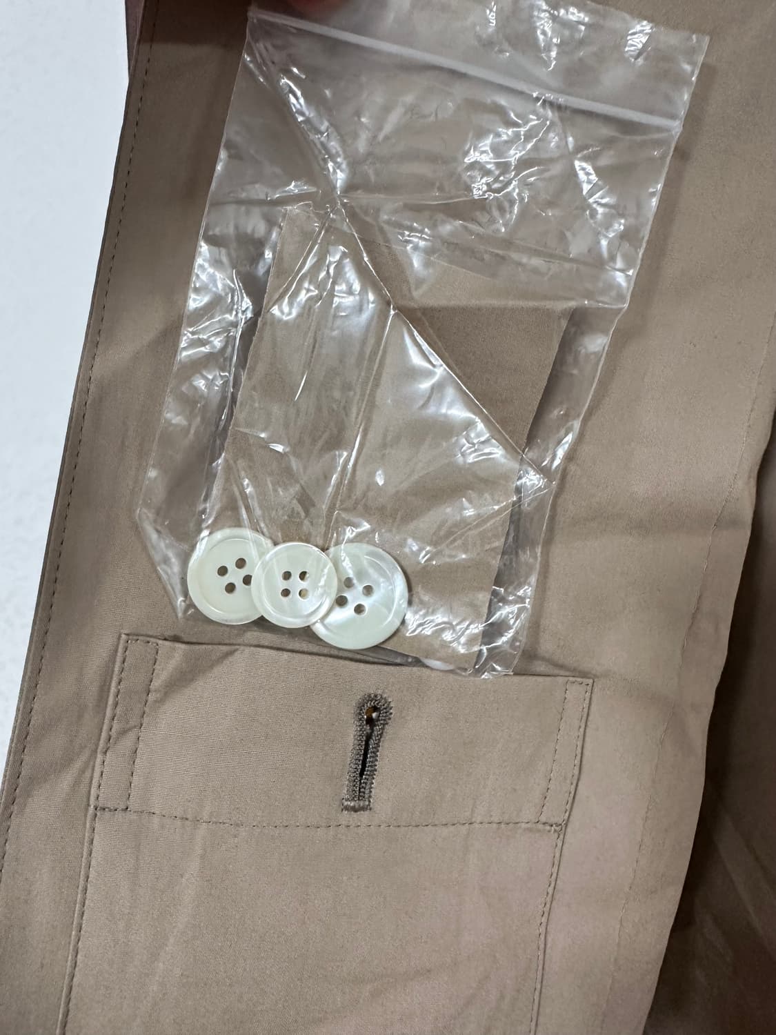 준야와타나베 꼼데가르송 베이지 코트 상품이미지9