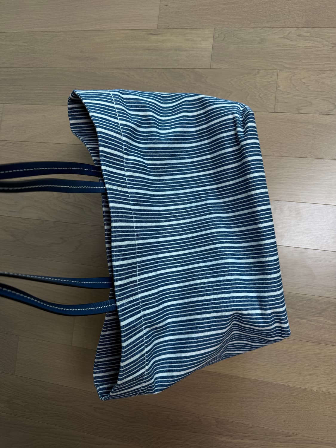 [os] 미우미우 프린트 데님 토트백 상품이미지4