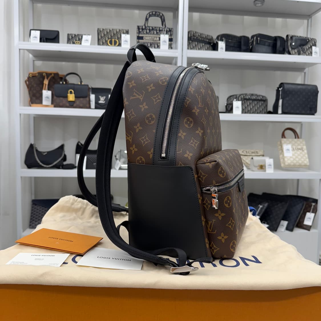 [25년 10월구매] 루이비통 디스커버리 백팩 PM 상품이미지4