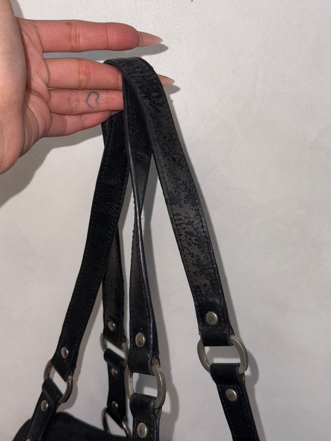 Guess black logo buckle shoulder bag 상품이미지9