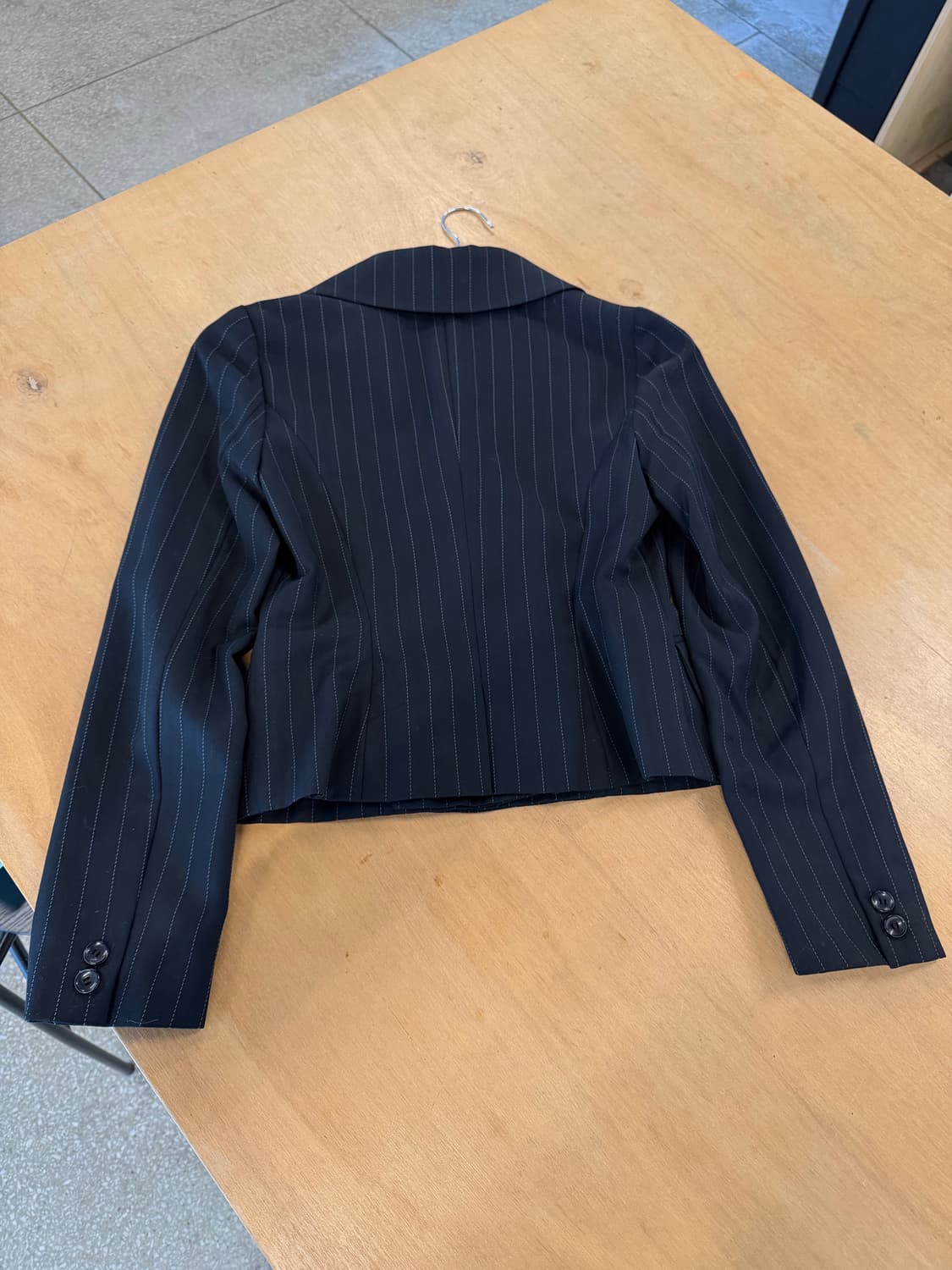 스트라이프 블랙 크롭 자켓 상품이미지2