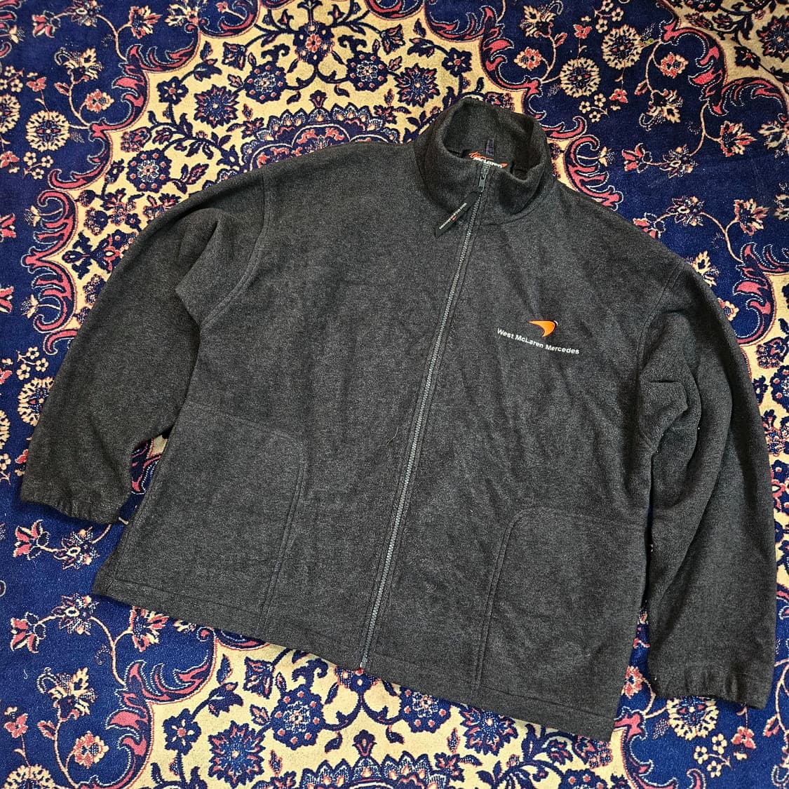 맥라렌 메르세데스 포뮬러 F1 TEAM 빽로고 자수 플리스 자켓 상품이미지2