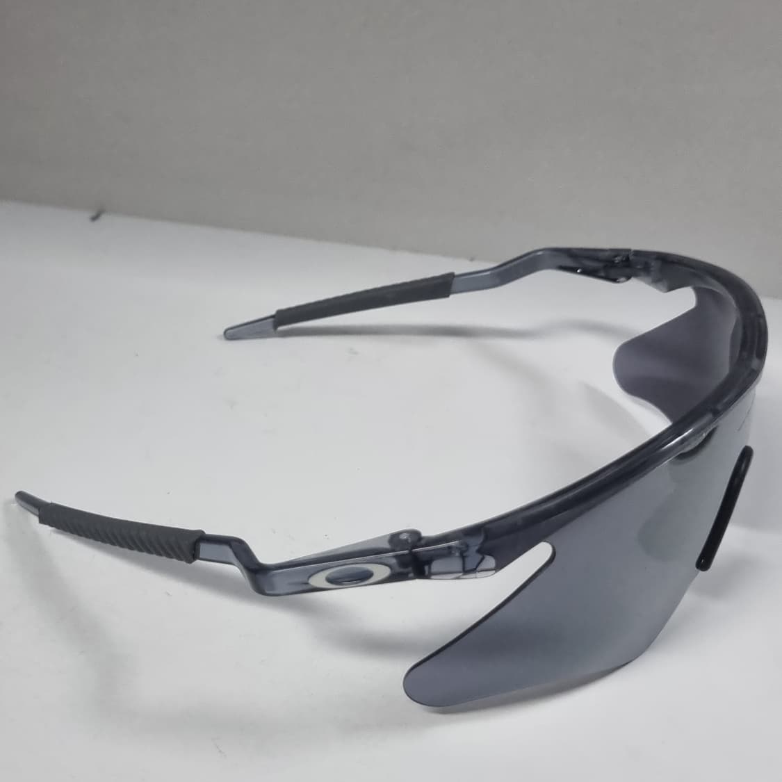 오클리 초기형 엠프레임(1991) 크리스탈 블랙 상품이미지7