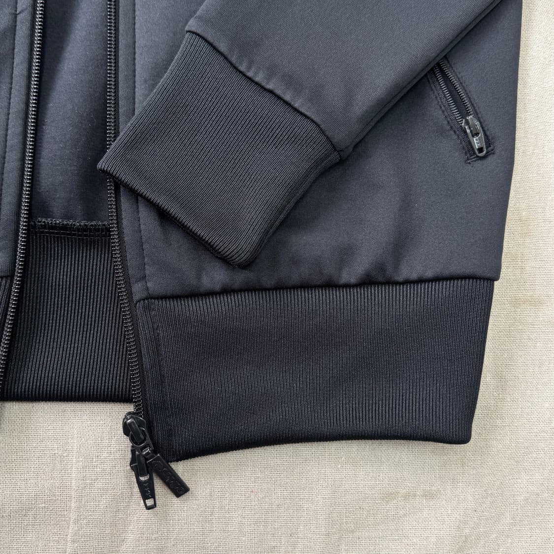 아디다스 우먼 라운드 투웨이 져지 XS 상품이미지4