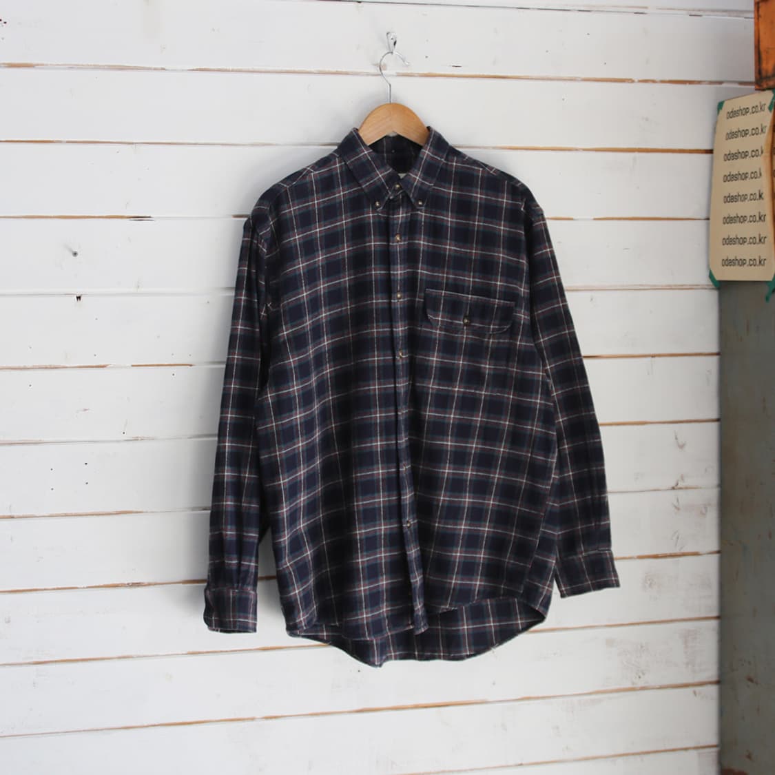 (착용컷) 에디바우어 체크 셔츠 (남성용 103) 상품이미지1