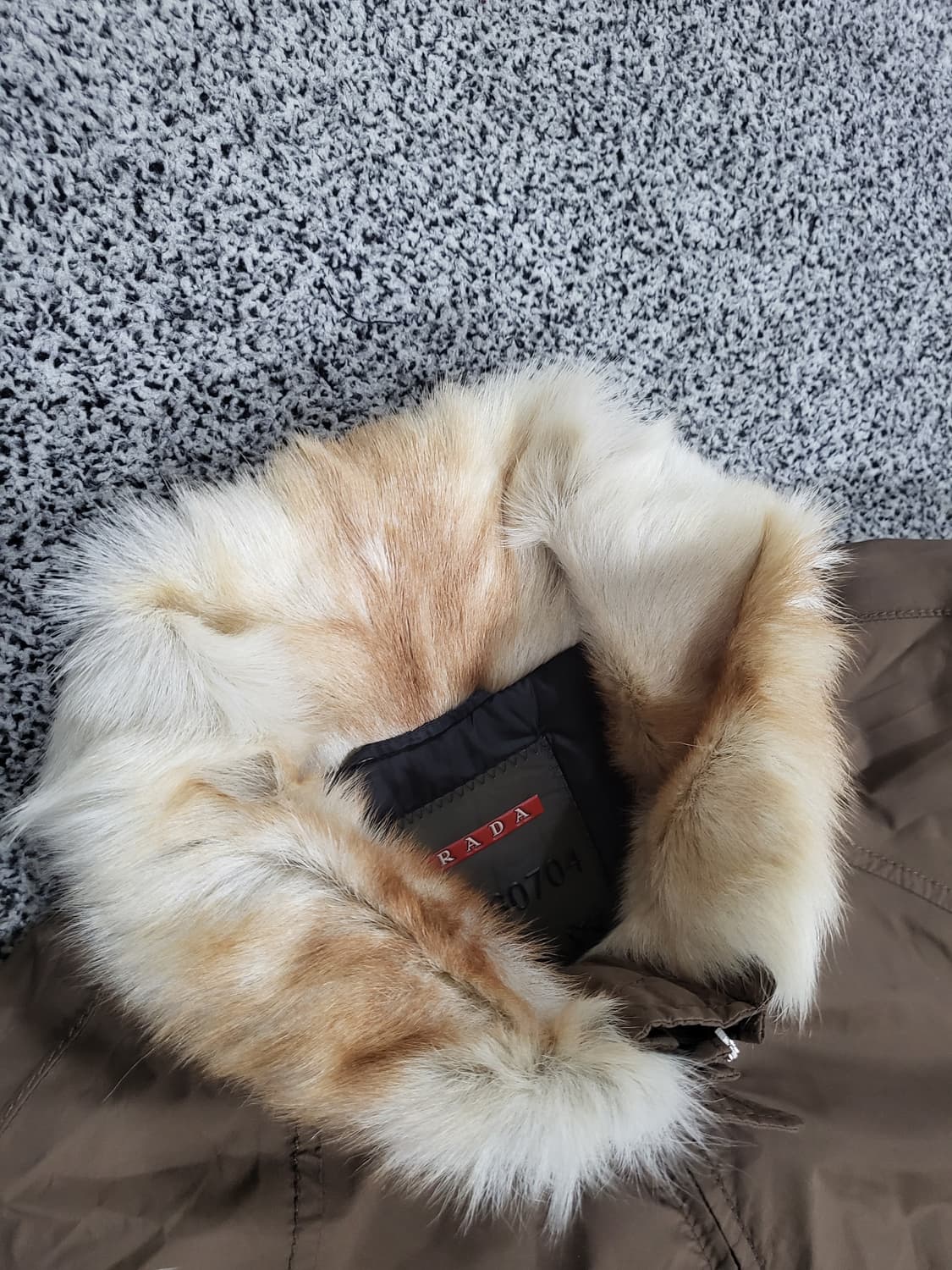 프라다(PRADA) 여성용 패딩 코트 상품이미지3