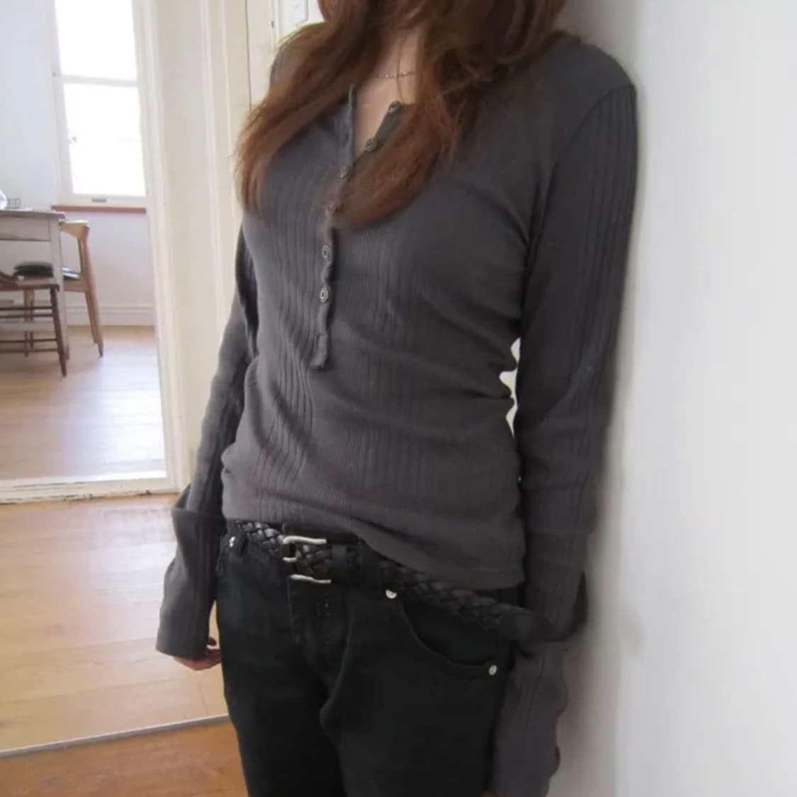 이즈이즈 머글 버튼 티 상품이미지1