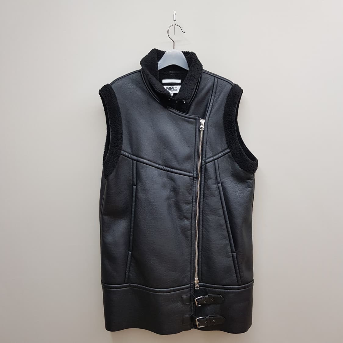 MM6 메종마르지엘라  에코무스탕 지퍼 베스트 42사이즈 상품이미지2
